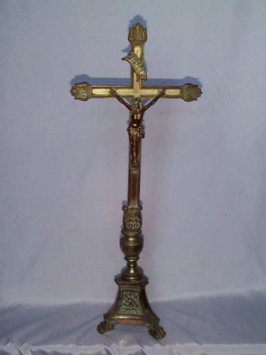 Croix d'autel 3