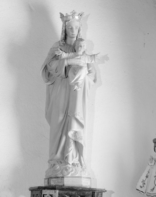Statues (2) (pendant, petite nature) : saint Michel, Notre-Dame de Bon Secours, chapelle Saint-Michel (Baden)