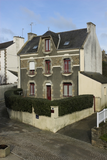 Maison, bourg (Belz)