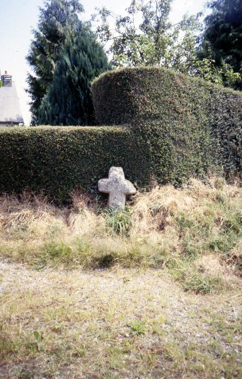 Croix de chemin, près de la Villeneuve (Lignol)