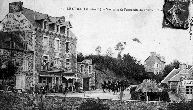 Hôtel de voyageurs des pierres Sonnantes, le Port (Saint-Cast-le-Guildo)