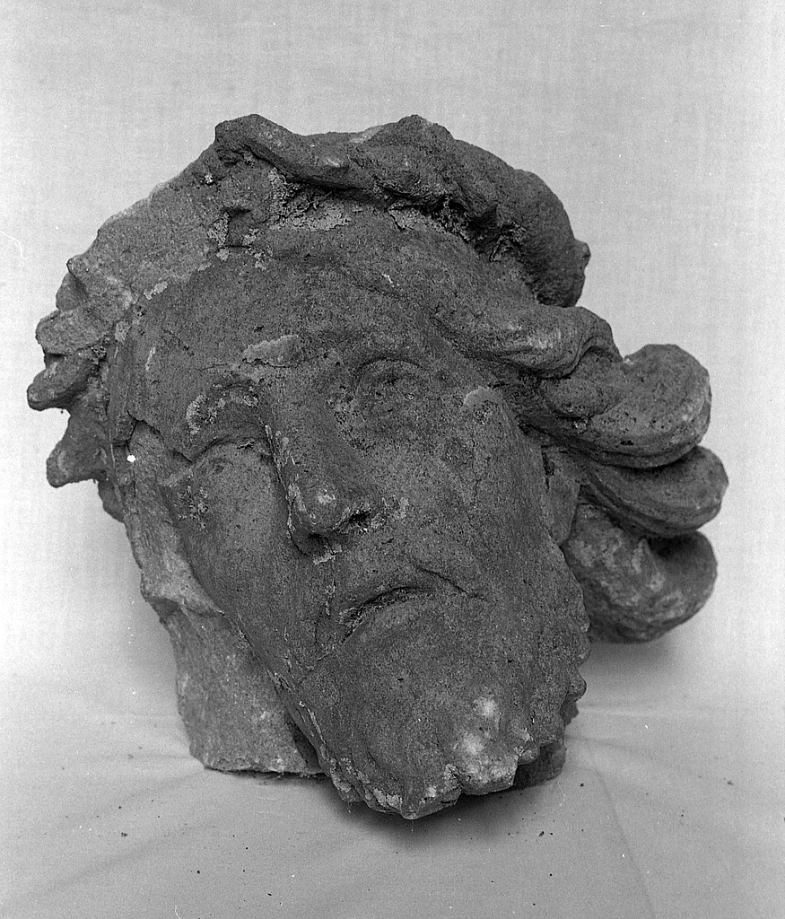 Relief, calvaire : Christ en croix, église Saint-Mélar (Meilars)