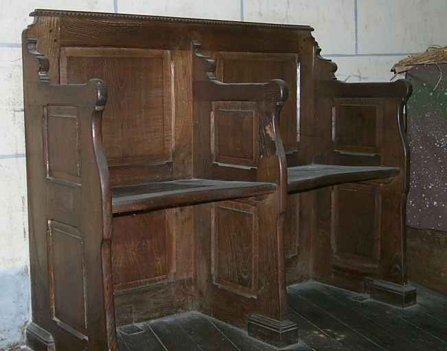 Ensemble de 2 fois 2 fausses-stalles de célébrant
