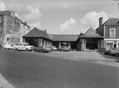 Halle, place des Halles (Rochefort-en-Terre)