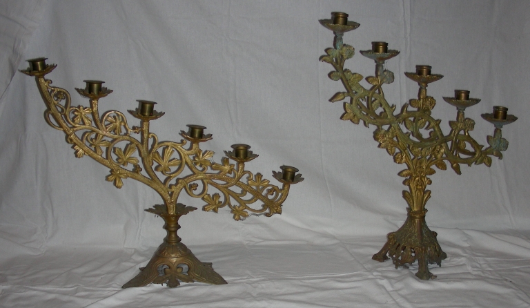 Ensemble de 4 Chandeliers d'église