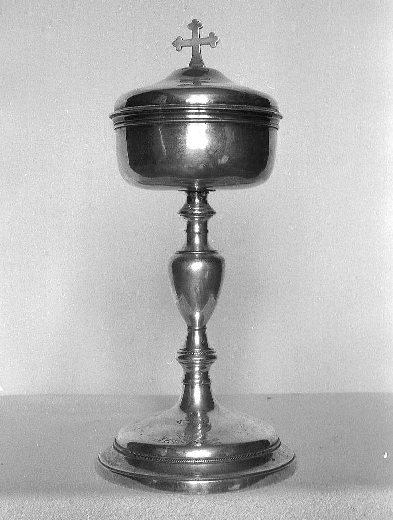 Ciboire (2), église paroissiale Notre-Dame (Locmaria-Grand-Champ)