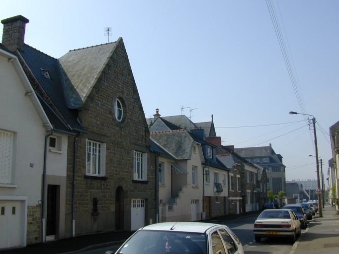 Lotissement Hémery, dit du Haut-Quineleu, rue Bigot-de-Préameneu ; rue des Ormeaux ; rue Pierre-Corneille ; rue Sully-Prudhomme ; rue Bernard-Salmon ; rue Barbey-d'Aurevilly ; boulevard Emile-Combes (Rennes)