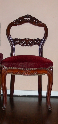 Paire de Chaises de célébrant