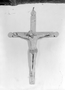Croix : Christ en croix, crucifix, chapelle Saint-Guen et son ossuaire (Saint-Tugdual)