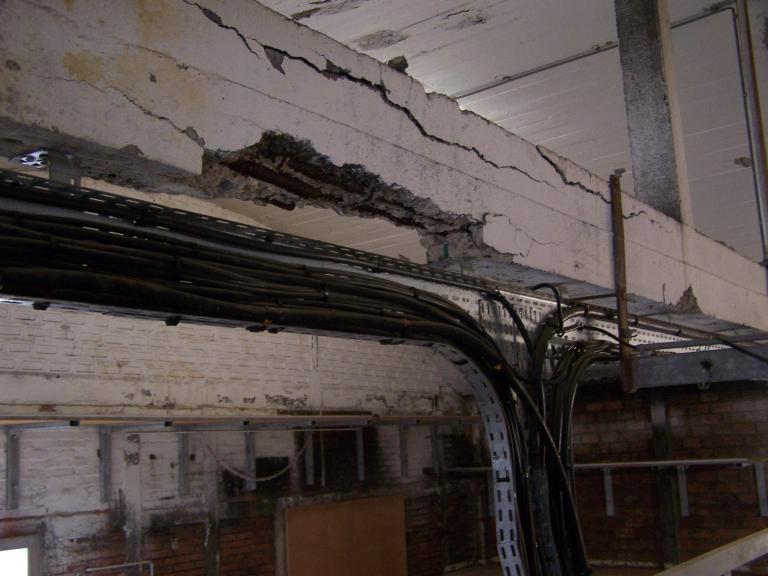 Remise à machines et voitures de Sainte-Catherine aujourd'hui brasserie Philomenn (Tréguier)