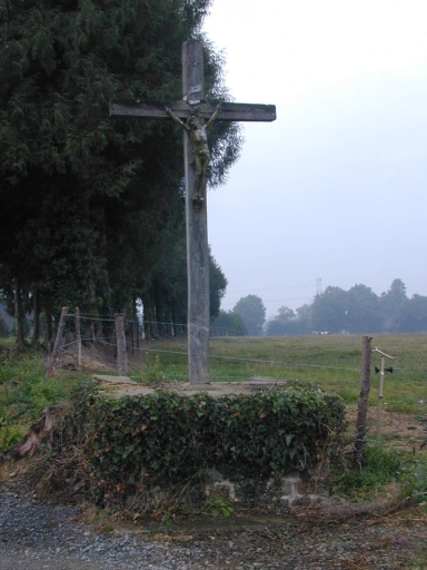 Croix de chemin, près de la Poulardière (Brielles)