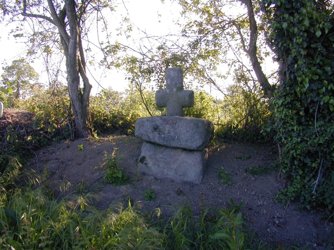 Croix de chemin, la Ville Chauvin (Meillac)