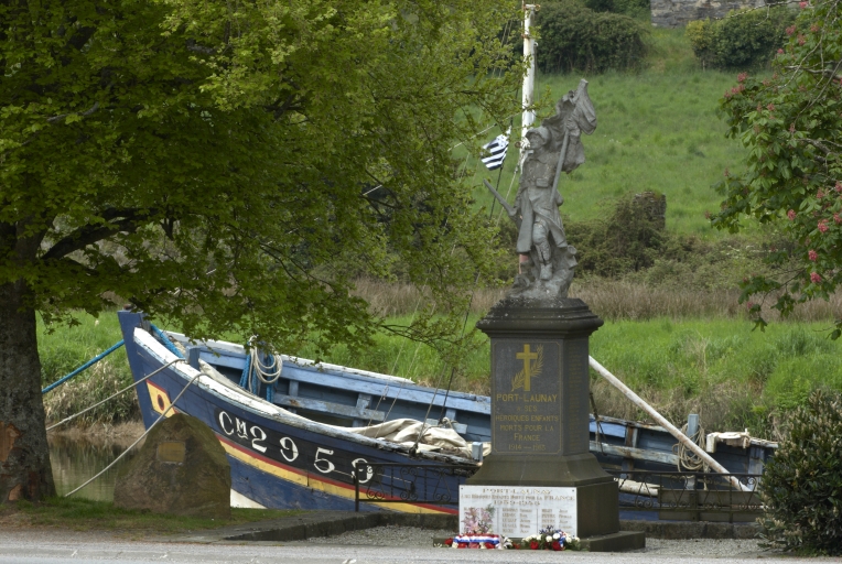 Monument aux morts, place du Général de Gaulle (Port-Launay)