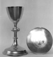 Calice, patène (4), église paroissiale Saint-Pierre (Martigné-Ferchaud)