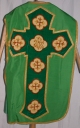 Ornement vert 2 : chasuble, bourse de corporal, étole, manipule, voile de calice