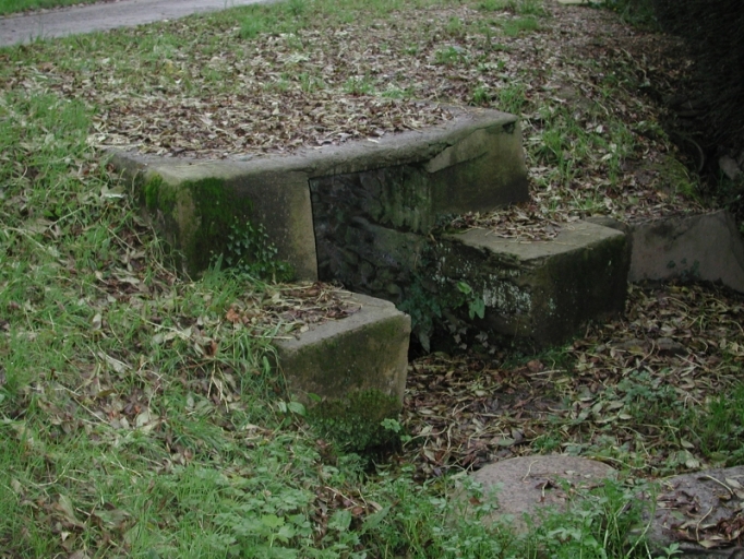 Fontaine de Pen Bouillon, rue du Côtier (Plestin-les-Grèves)