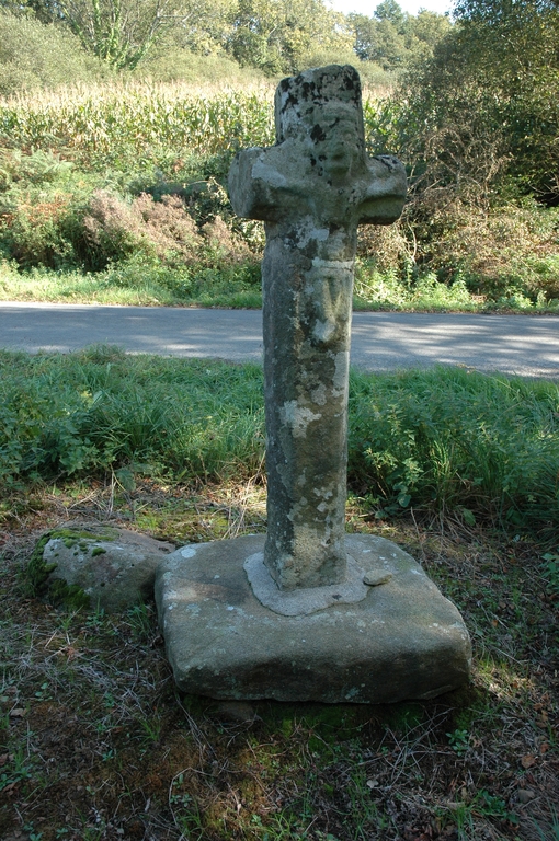 Croix de chemin dite Croaz Min (Lanvellec)