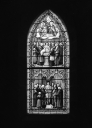 Verrière à personnages de la baie 7 : Apposition de l'étole, le Baptême, la Trinité
