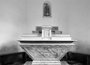 Autel, tabernacle, gradins d'autel (2), (maître-autel, autel tombeau), chapelle Saint-Corentin (Neulliac)