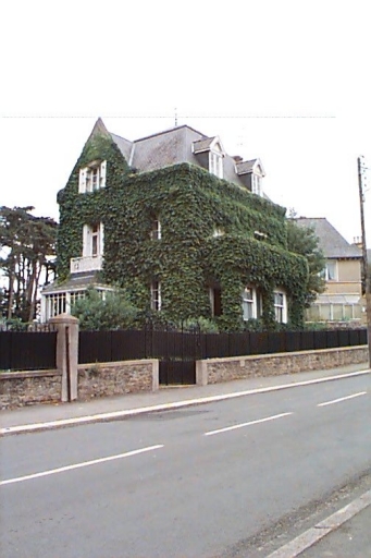 Maison de villégiature, dite Muguette, actuellement Villa d'Ys
