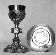 Calice & patène 5, église paroissiale Saint-Pierre (Plounévez-Lochrist)