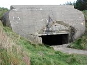 Casemate de type 680 (explosée), Beg Tanguy, Moguériec (Sibiril)