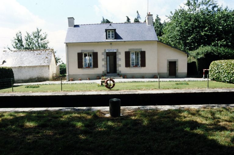 Maison éclusière de Bel Air, le Four à ciment (Saint-Gonnery)