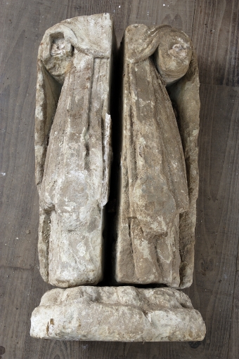 Statue de prêtre, Saint-Nicodème (Pluméliau fusionnée en Pluméliau-Bieuzy en 2019)