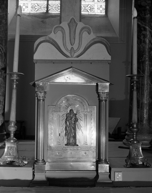 Autel (maître-autel), ciborium (baldaquin), tabernacle, clôture liturgique, église paroissiale Sacré-Cœur (Le Petit-Fougeray)
