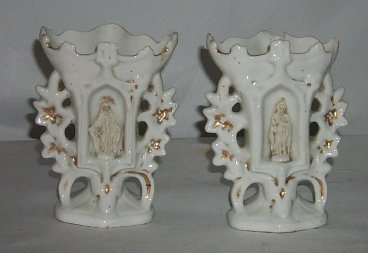 Paire de vases d'autel : Vierge, saint Joseph
