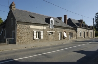 Maison à boutique, 7 rue du Pont à l'Abbesse (Tinténiac)