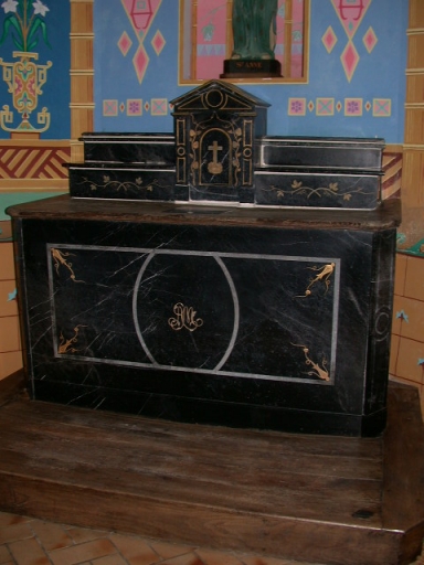Ensemble de l'autel : autel, tabernacle, 2 gradins d'autel