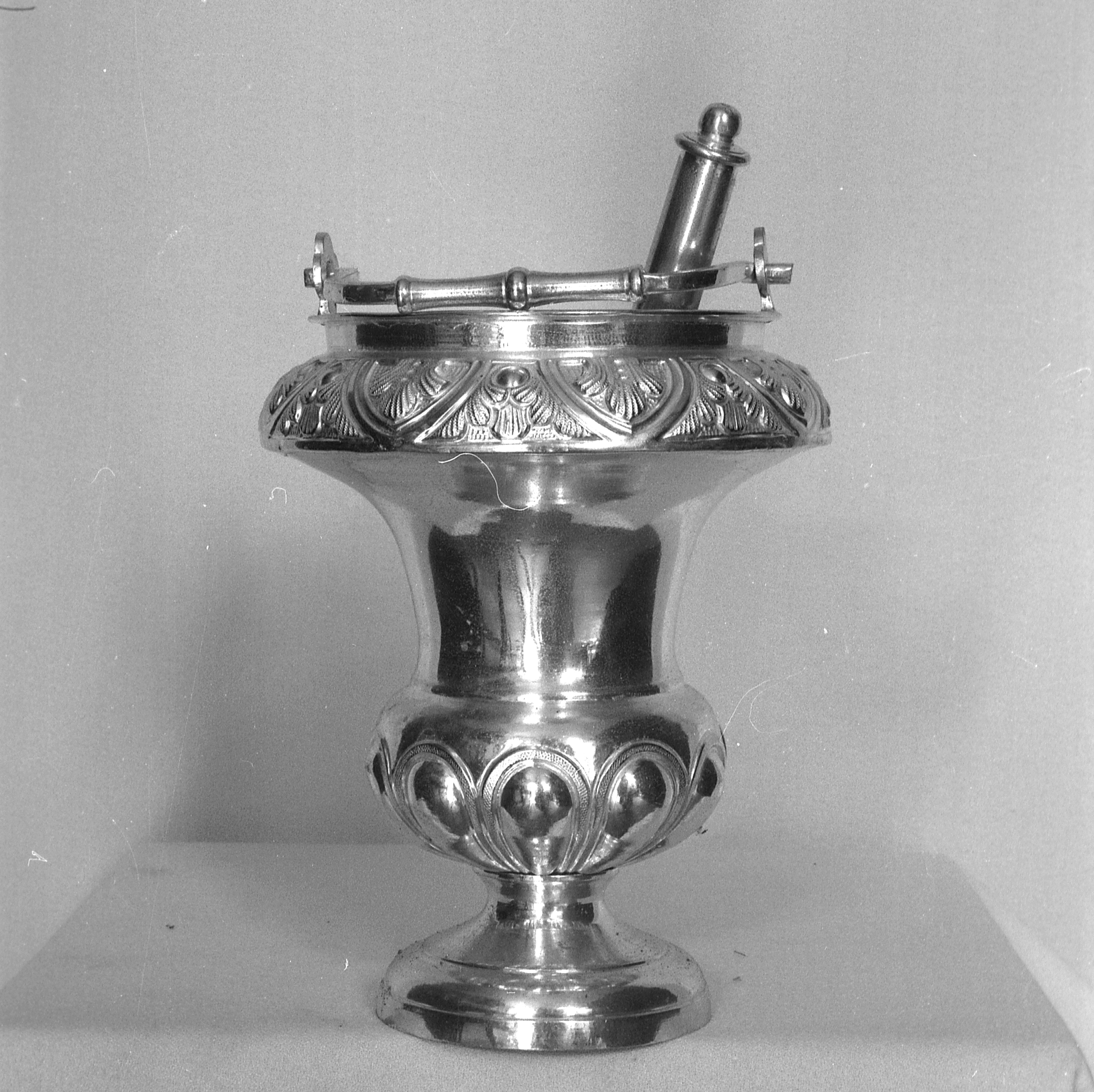 Seau à eau bénite, église paroissiale Sainte-Marie-Madeleine (Meucon)