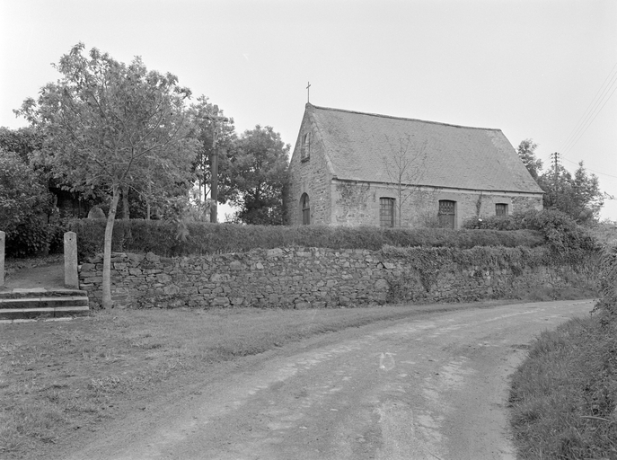 Chapelle Saint-Aaron, Saint-Aaron (Pleumeur-Gautier)