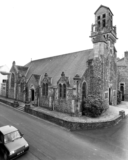 Eglise paroissiale Sainte-Barbe, Pont-de-Buis : rue des Ecoles (Pont-de-Buis-lès-Quimerch)