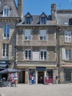 Maison, 12 Place du Centre (Guingamp)