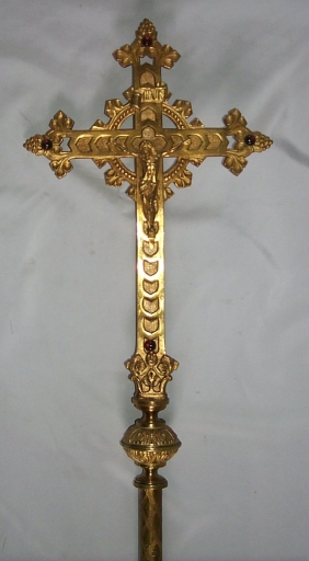 Ensemble de 2 croix de procession