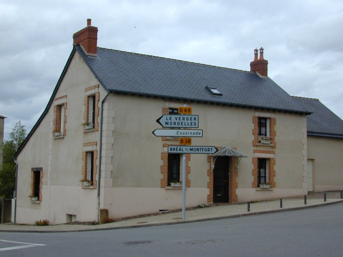 Maison, 1 rue de l'Eglise (Saint-Thurial)