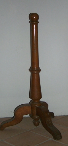 Pied de croix (?)