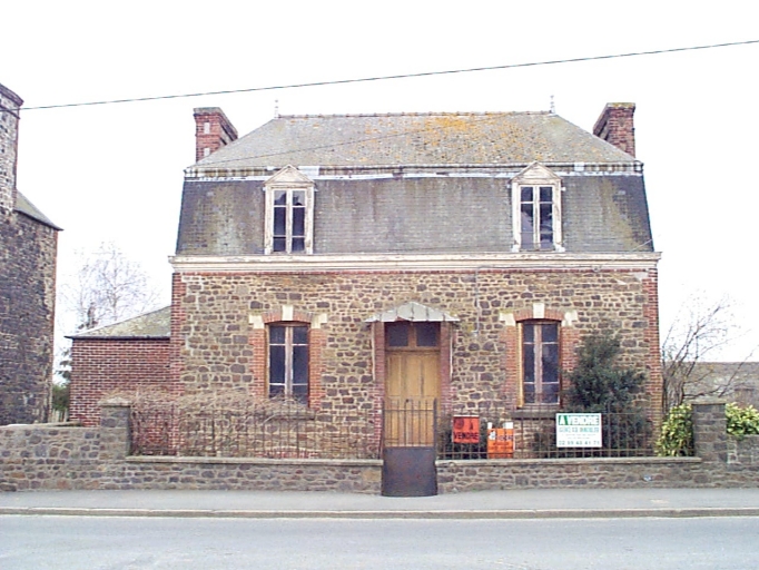 Maison, 32 rue Pierre Sémard (Dol-de-Bretagne)
