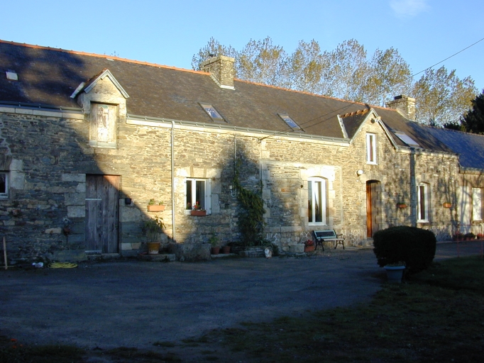 Ferme, le Beven (Pluméliau fusionnée en Pluméliau-Bieuzy en 2019)