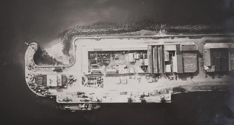 Jetée ouest, port de commerce (Brest)