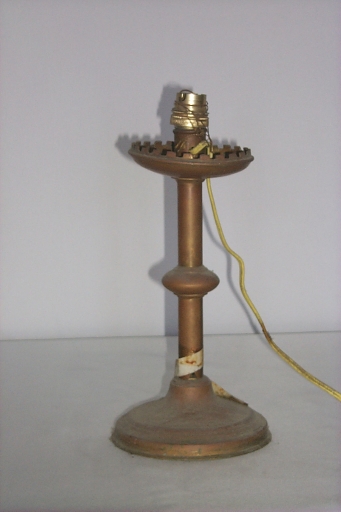 Chandelier d'acolyte