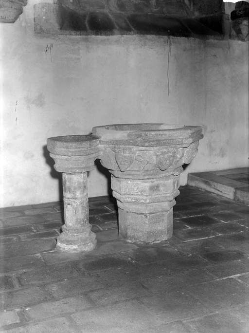 Fonts baptismaux, église paroissiale Saint-Jean-Baptiste (Plourac'h)