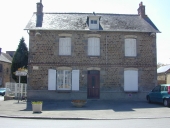 Maison, 1 place de l'Eglise (Feins)