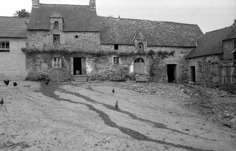 Ferme, la Villeneuve Locmaria (Cléguérec)