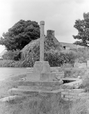 Les croix monumentales et les calvaires de la commune de Plozévet