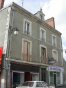 Immeuble à logements, rue Du Guesclin (La Guerche-de-Bretagne)