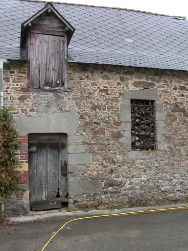 Alignement de maisons, la Baronnerie (Bais)