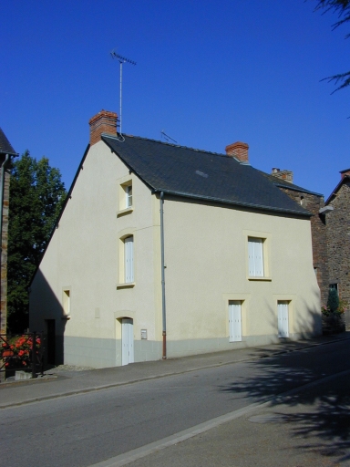 Maison, rue Saint-Mélaine (Lieuron)